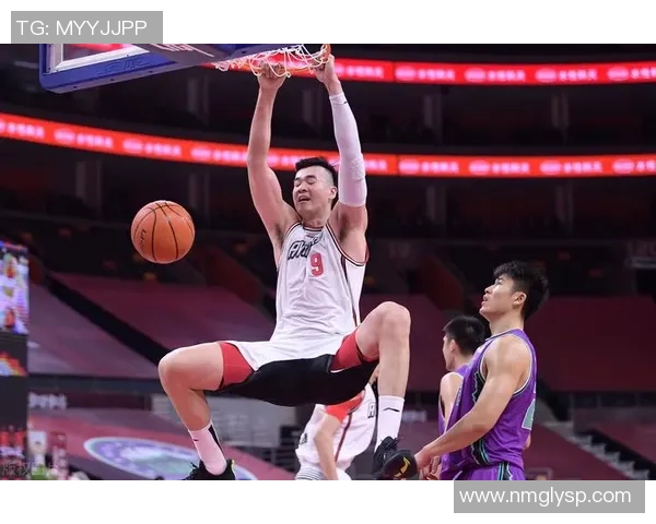 李慕豪在篮球赛场上的精彩表现与未来发展潜力分析